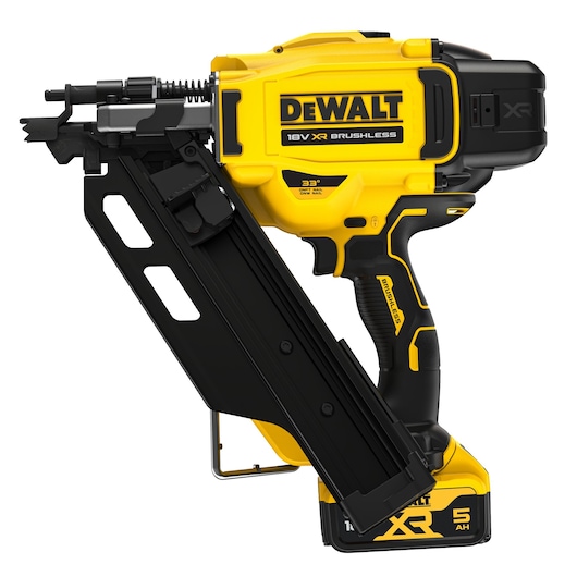 CLAVADORA DE ESTRUCTURA DEWALT DCN930PD
